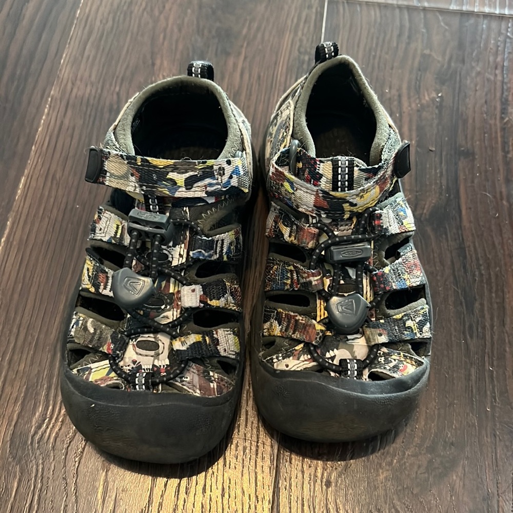 Keen sandals. Size 11.